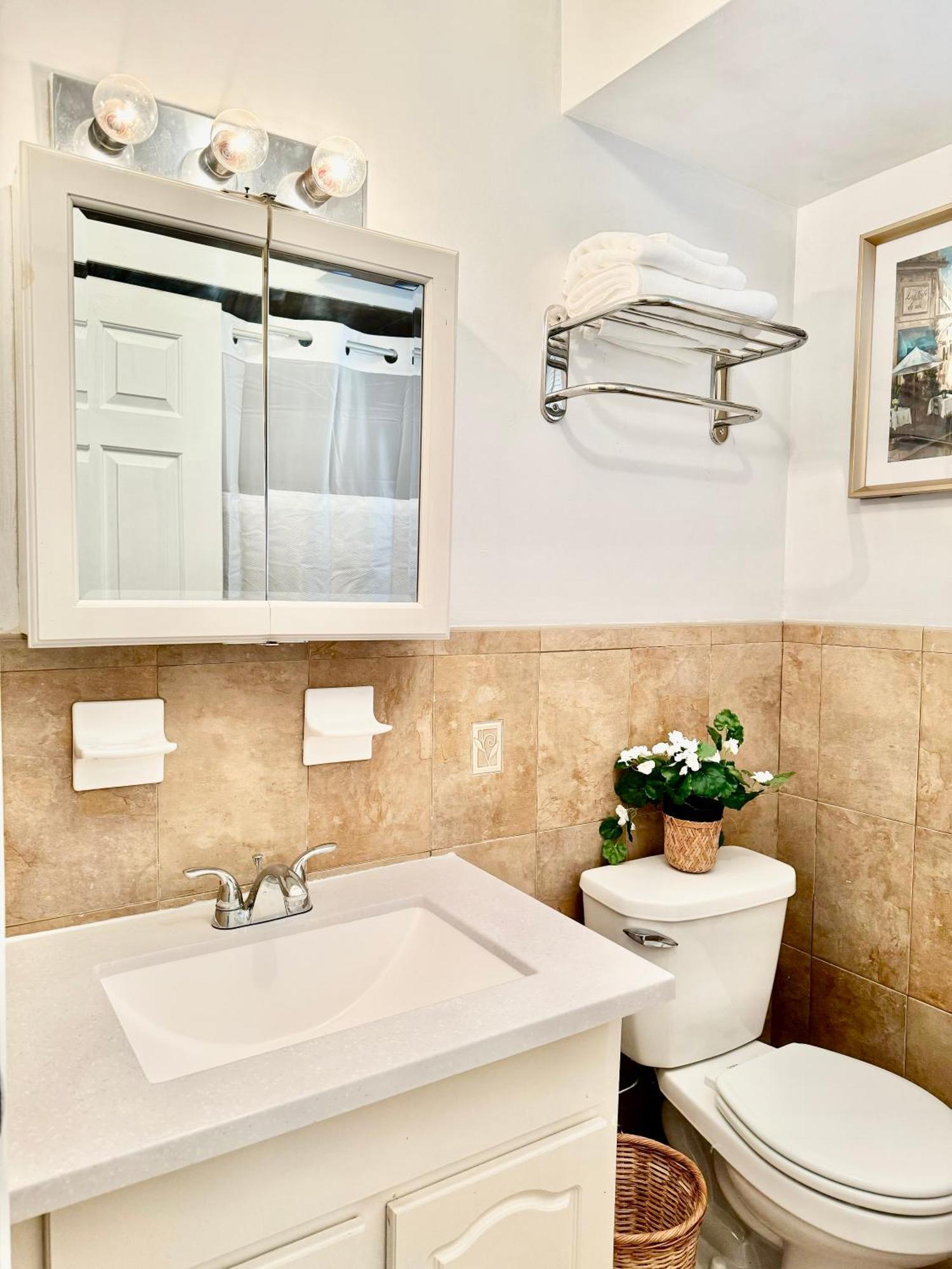 Stylish Evergreen Apartment By Newark Airport Dış mekan fotoğraf